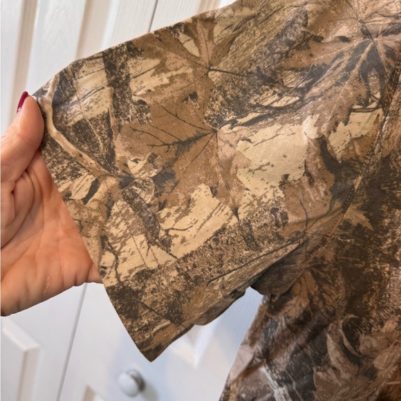 Hollister Woodland Camouflage Mens Tee Size Medium Heavyweight boxy fit - Picture 4 of 7